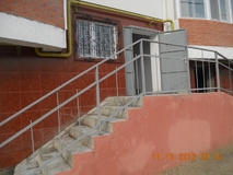 Продается 2-комнатная квартира в новостройке на 1-ом этаже в районе  ДСУ, общая площадь 54 м2. Цена  25 000 евро