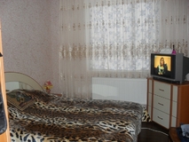 Продается 2-комнатная квартира  частично с мебелью в центре г. Комрат, общая площадь 52 м2. Цена 32 000 евро.