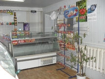 Продается магазин в г. Басарабяска, общая площадь конструкций 68 м2, электричество, вода, телефон, газ, канализация, сигнализация. Цена 35 000 евро.